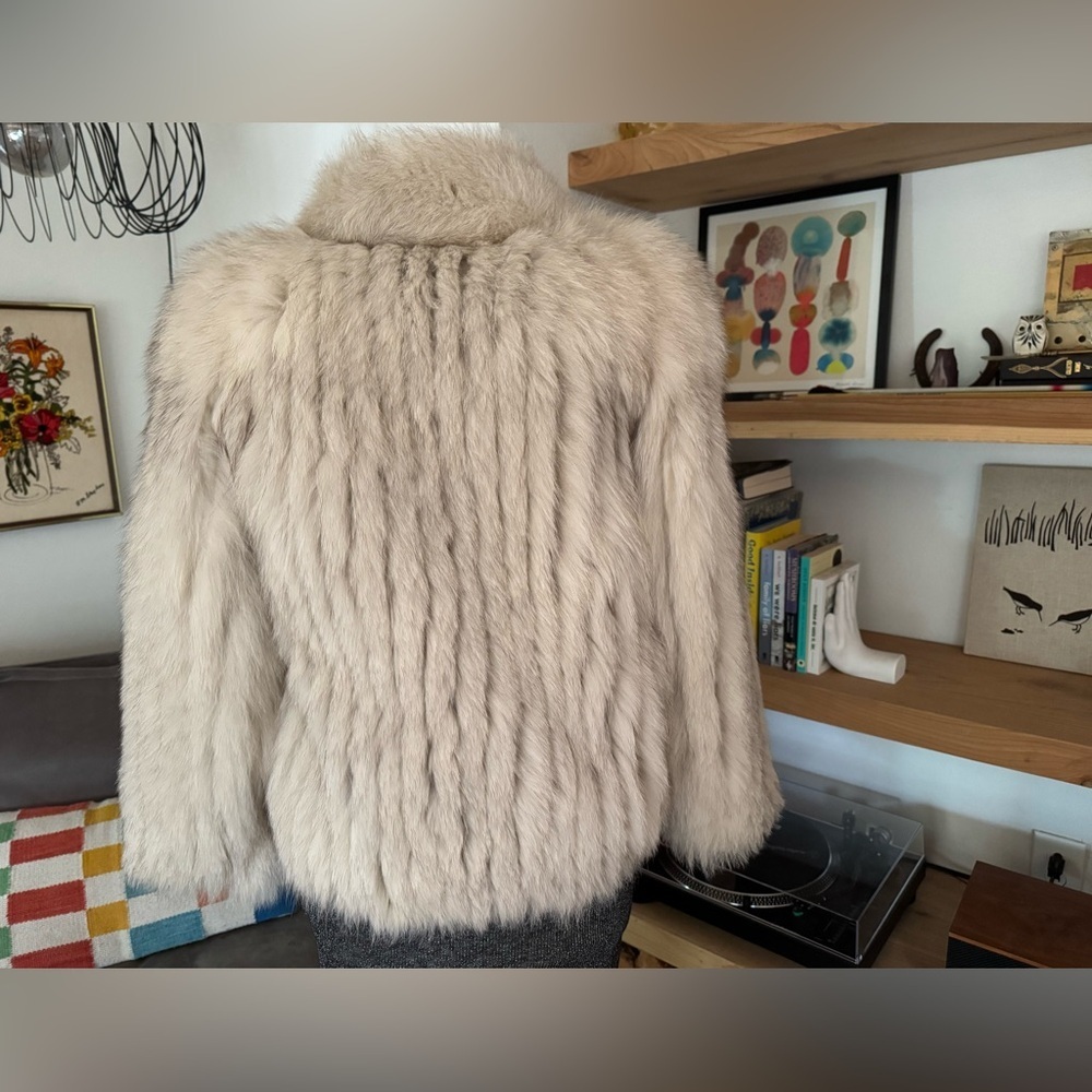 Saga Furs Blue Fox Vintage Real FurJacket/Coat in perfect condition. Size 6. - Picture 6 of 16